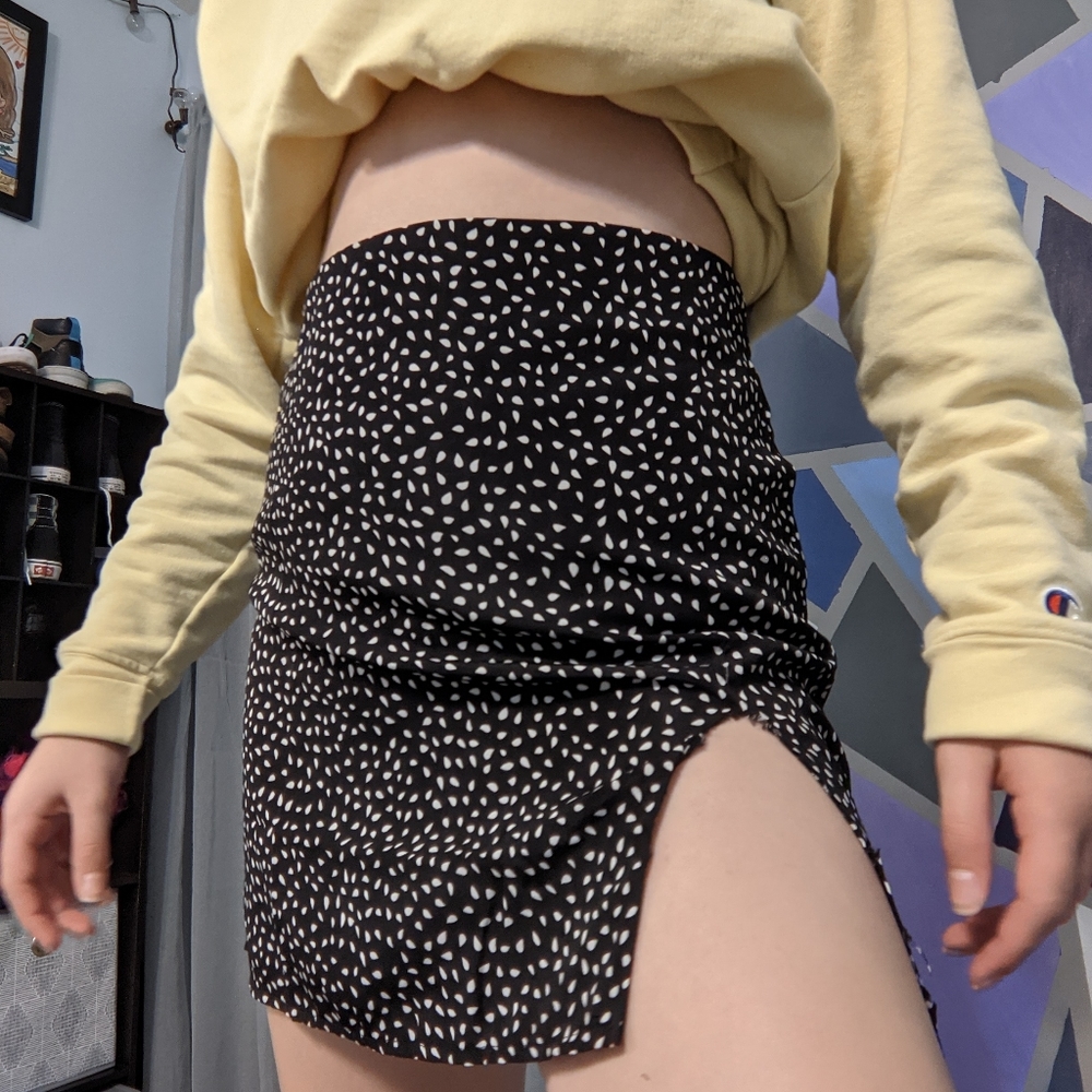 Black and white pattern skirt